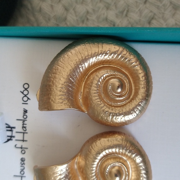 NWT House Of Harlow 1960 14kt Gold Plated Brass Seashell / Snail Shell Earrings - Picture 7 of 9